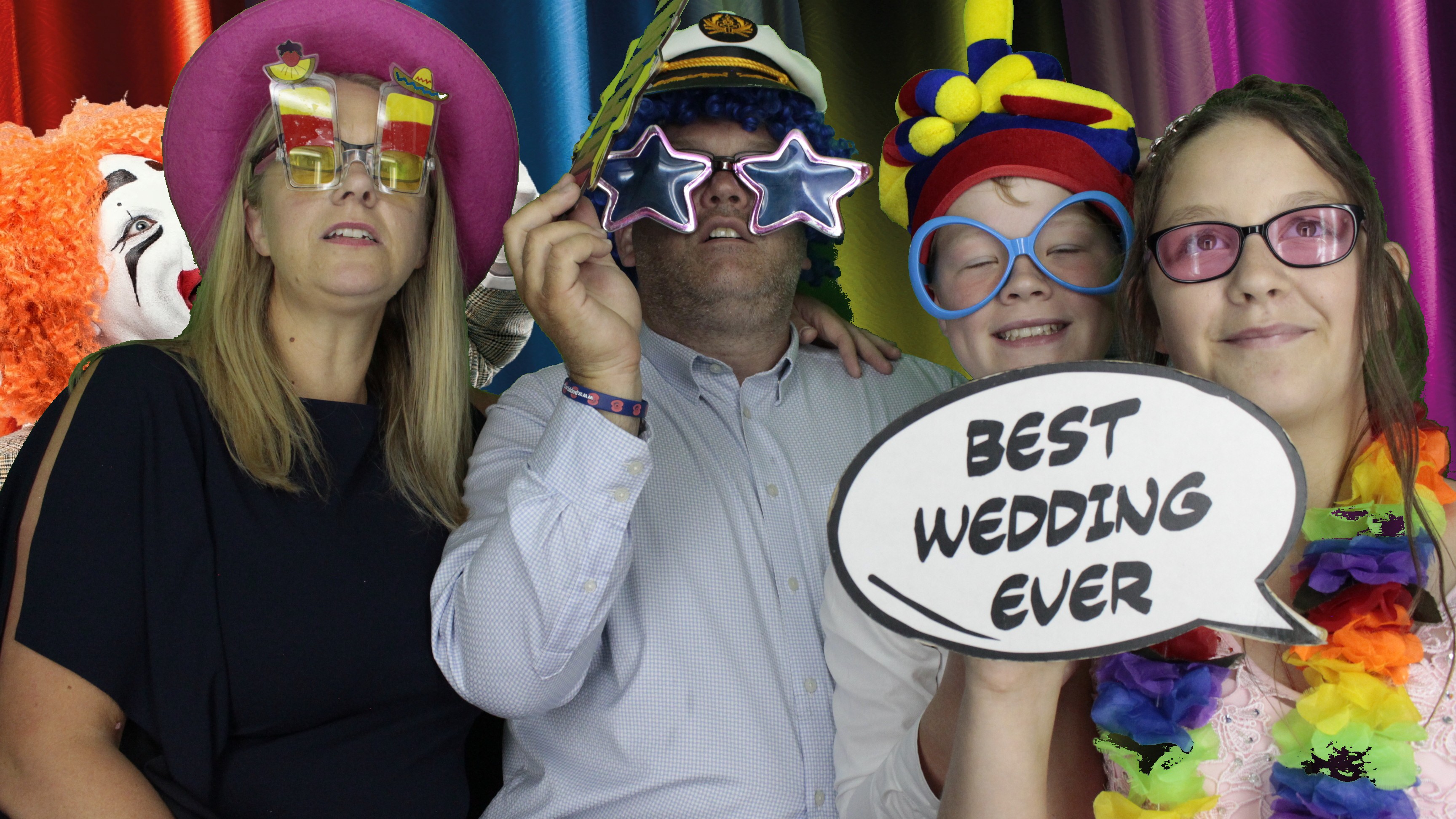 Alan & Maddie | View more photos from the event at gallery.myphotoboothexperience.co.uk/u/MyPhotoBoothExperienceLtd/Alan-Maddie